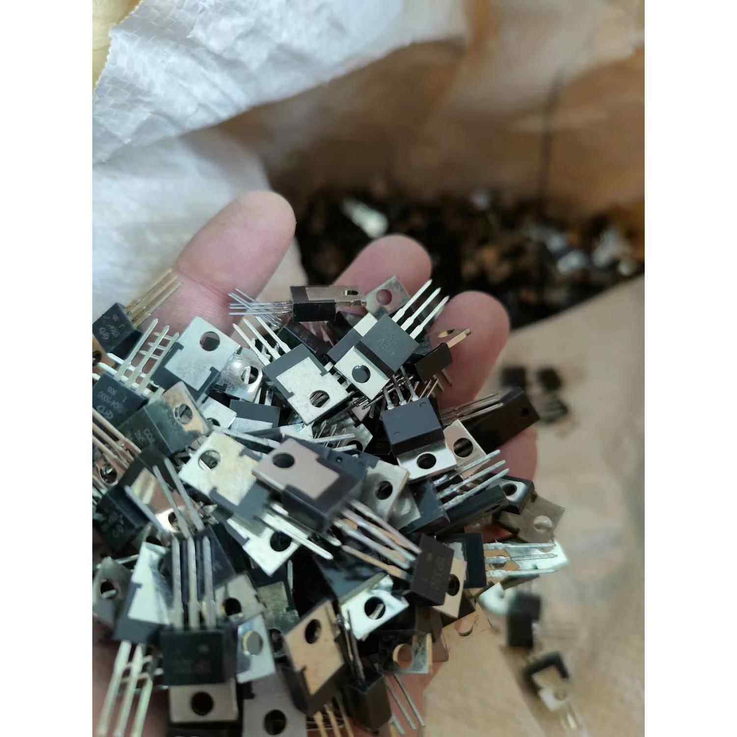 全新混装铜二三极管 场效应管 中功率管 分立器件电子元器件包