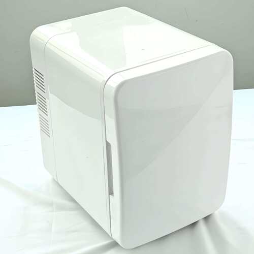 安南6L迷你冰箱车家两用半导体冷热小冰箱护肤品冷藏美妆冰箱厂家