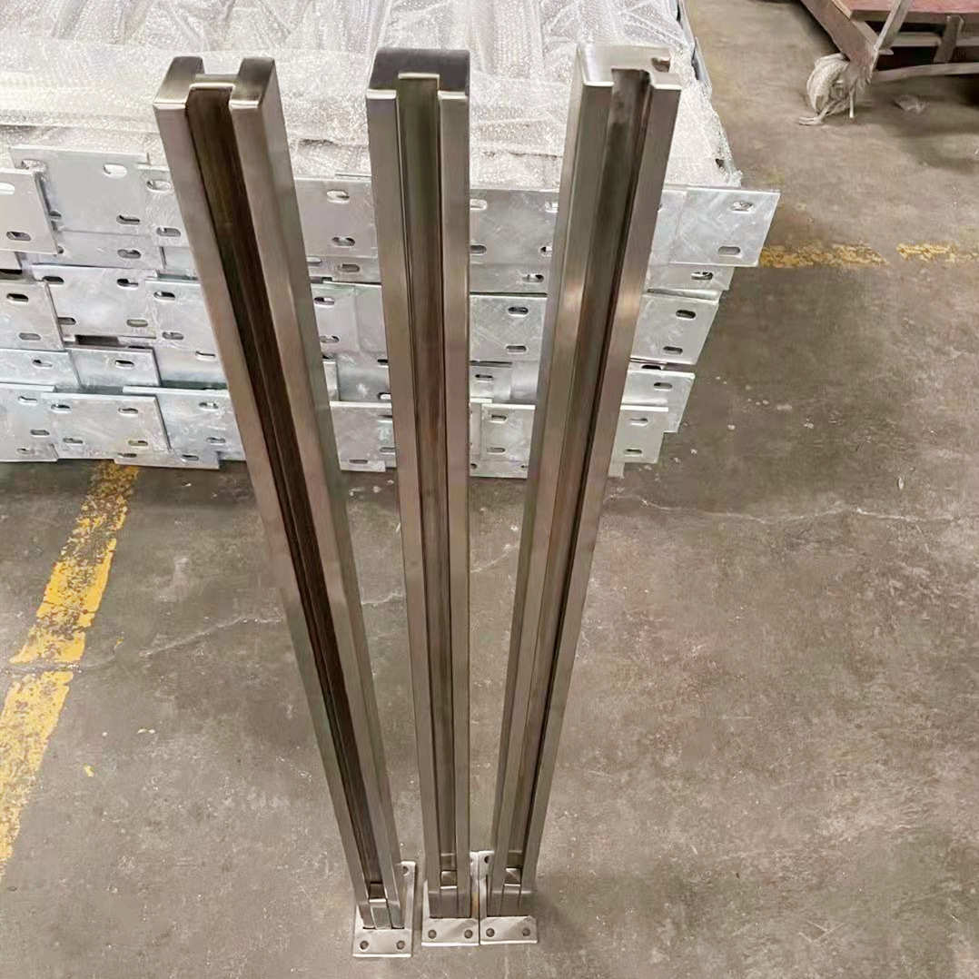工程家装阳台不锈钢铁铝铜金属栏杆 商场钢化玻璃护栏不锈钢立柱