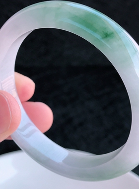 拍卖 53圈口天然缅甸A货翡翠老坑水润飘绿正圈玉镯手镯43.80g