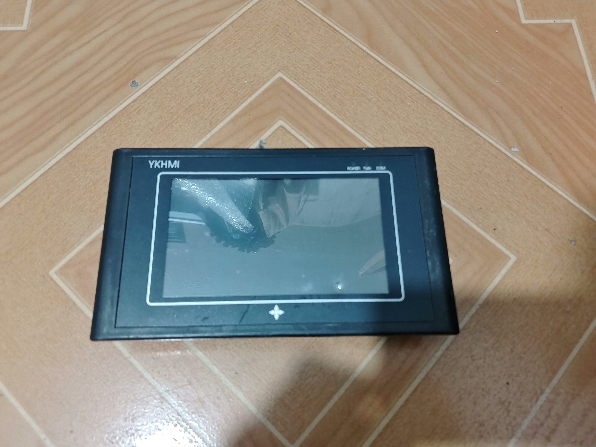 中达优控触摸屏OP320-500，功能正常，成色为实图