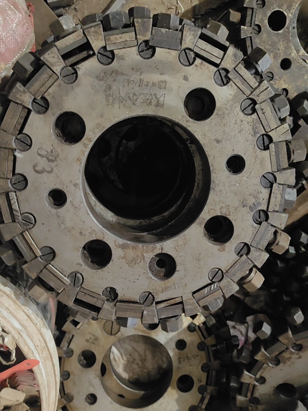 12寸单精弧齿刀盘，精贵工，哈一工，型号130.05，和13