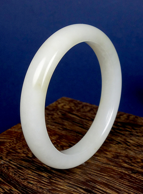 内径57mm保真新疆和田玉且末料糖羊脂白玉金山糖女款手镯49.60g