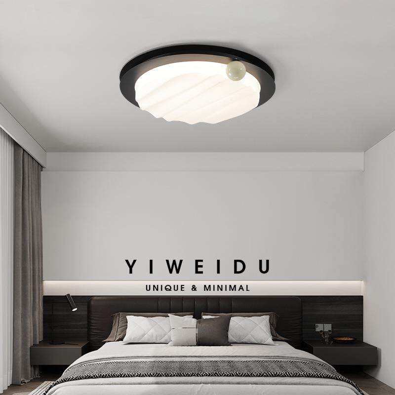 意式极简卧室吸顶灯现代简约北欧创意全光谱儿童房间灯具