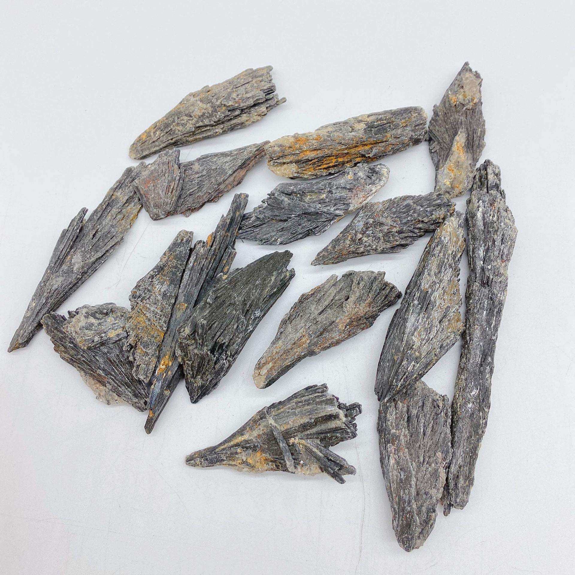 厂家供应羽毛黑碧玺原石碎石大颗粒不规则多材质可选厂家直销