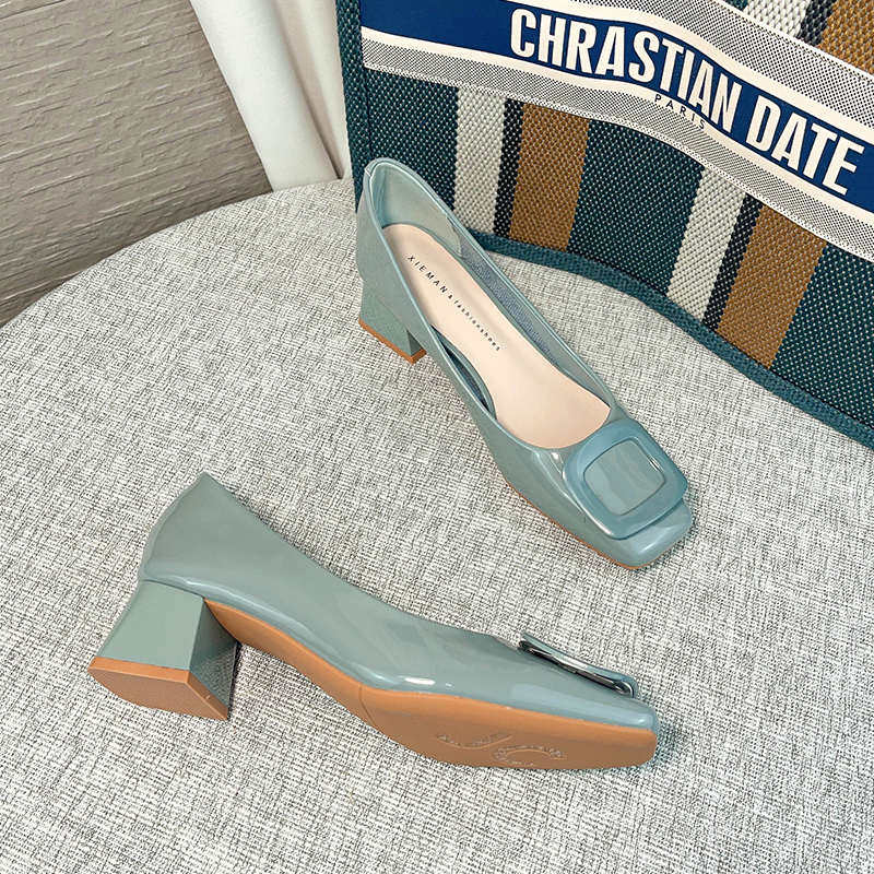 浅蓝色方扣高跟鞋女粗跟2025年新款春秋黑色方头浅口软皮单鞋