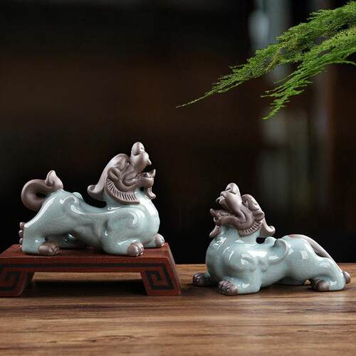 陶瓷招财貔貅摆件一对家居客厅办公室桌面装饰品瑞兽麒麟茶宠可养