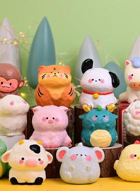 十二生肖车载摆件全套蛇年树脂可爱治愈系桌面模型新年礼物办公室