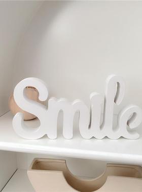 新款in家居白色微笑母桌面床头柜smil木质摆字es件