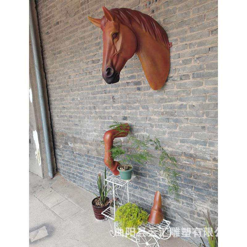 玻璃钢树脂马头雕塑穿墙马创意仿真马头宽窄巷子酒店动物装饰厂家
