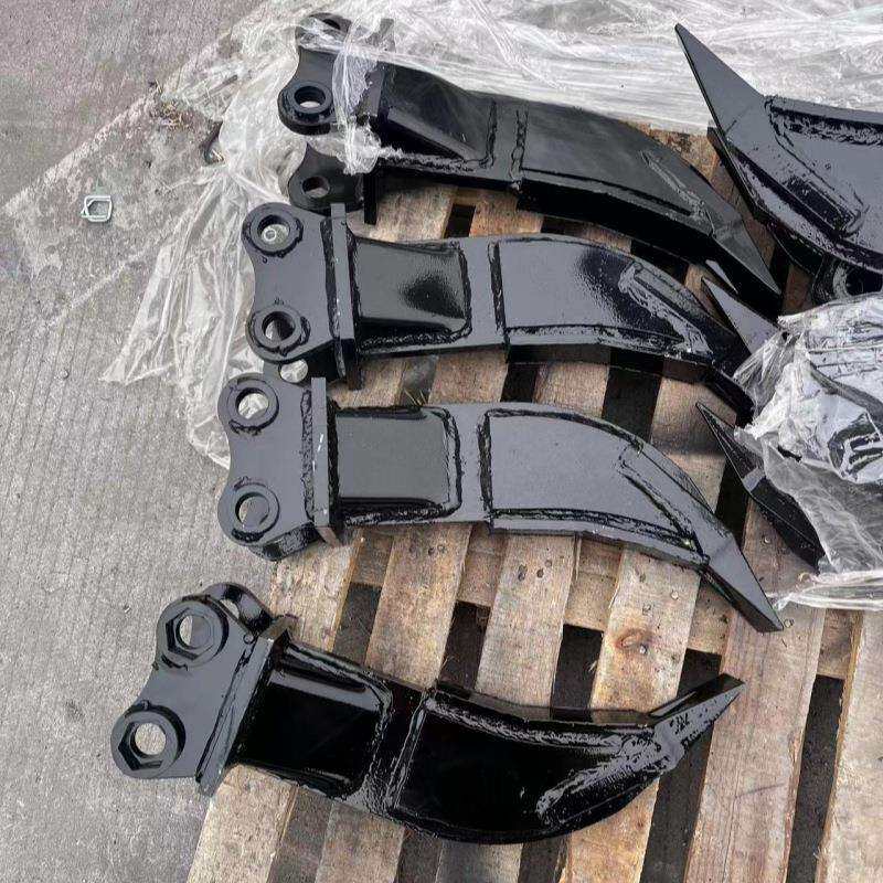 源头工厂挖掘机配件 窄斗草爬子破碎锤快换螺旋钻 小型钩机属具