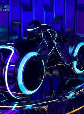 轻奢酒吧摩托未来战士科技感装饰摆件KTV夜场玻璃钢雕塑定制设计