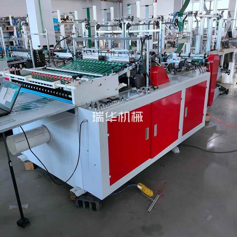 浙江厂家供应pvcpof热收缩膜弧形袋制袋机PVC圆袋热收缩膜袋设备