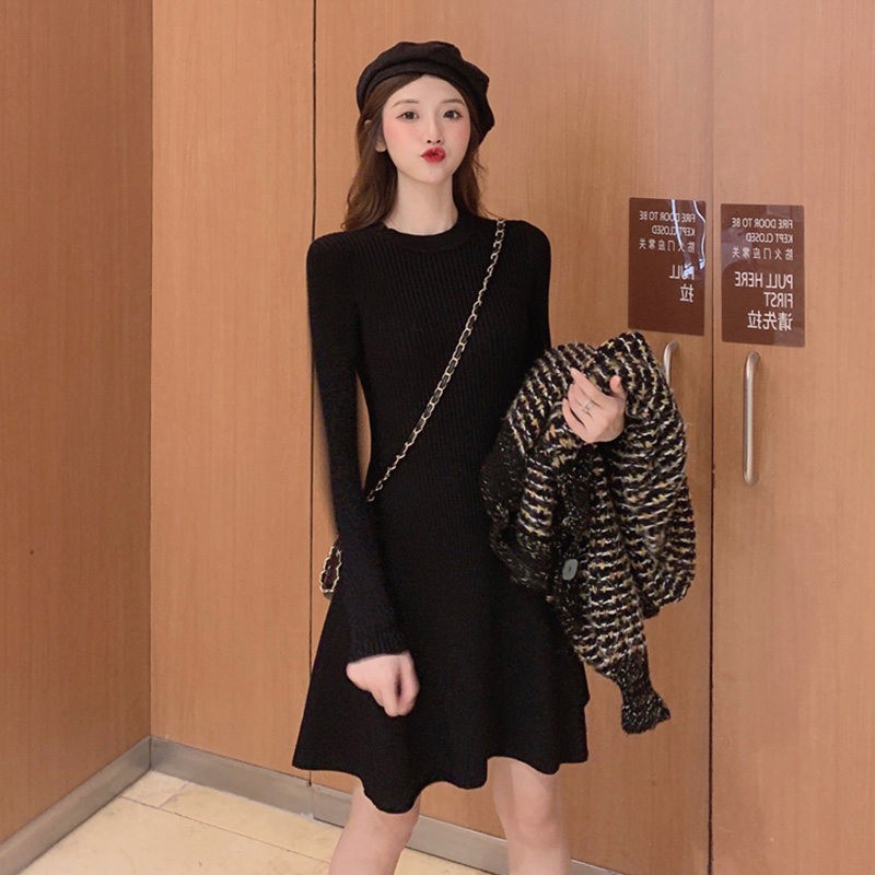 欧洲站小个子秋款女装2025年法式高级感黑色连衣裙配大衣毛衣裙子