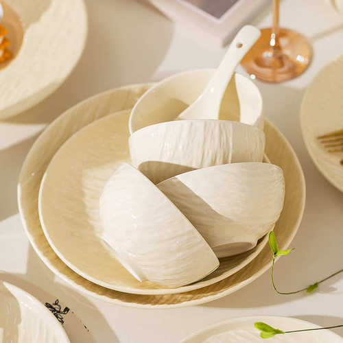 康陌（KANGMO）釉下彩奶油风碗筷套装新款陶瓷碗碟套装家用礼品