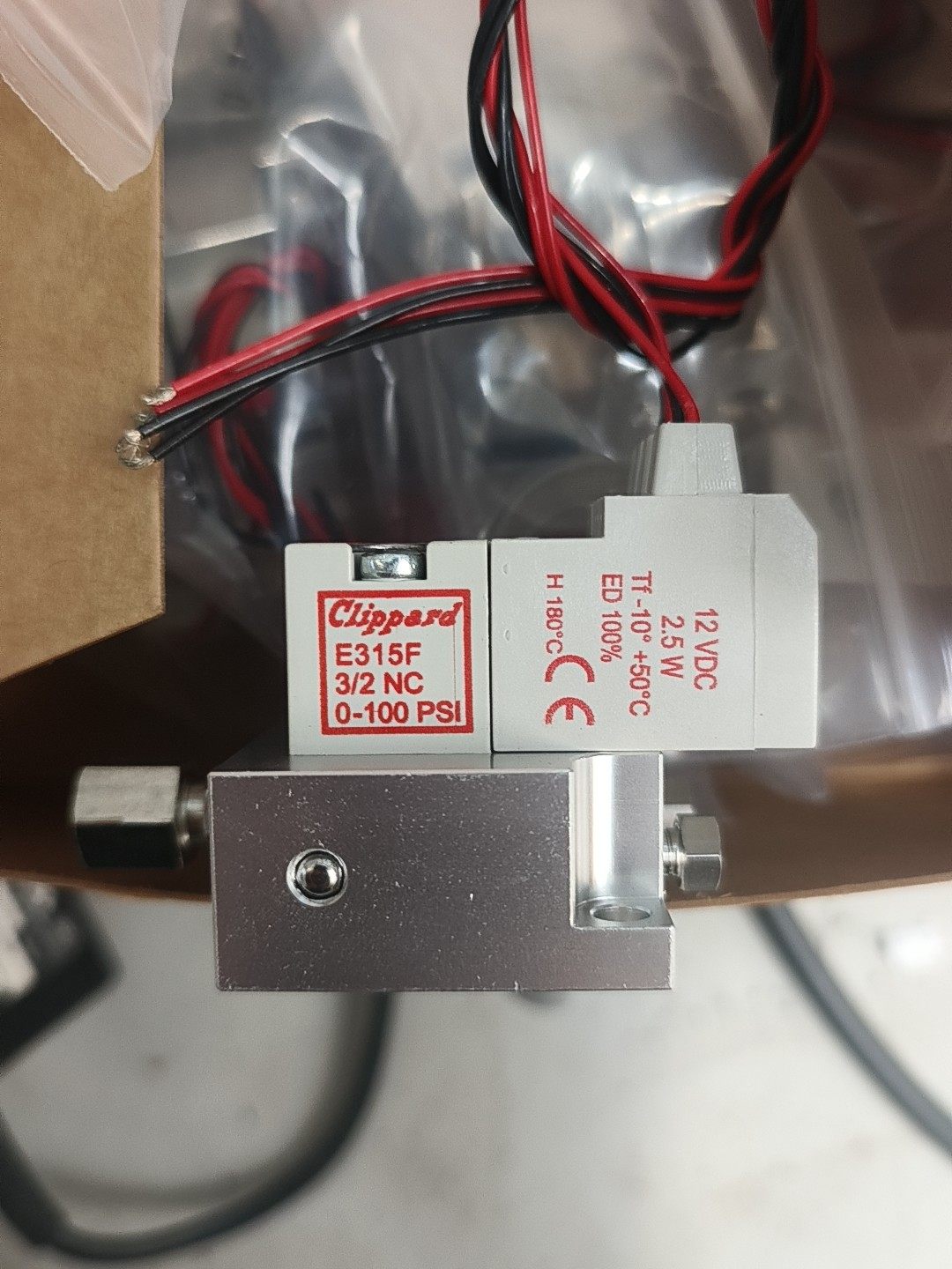 Clippard电磁阀E315F，3/2 NC常闭型，0-1