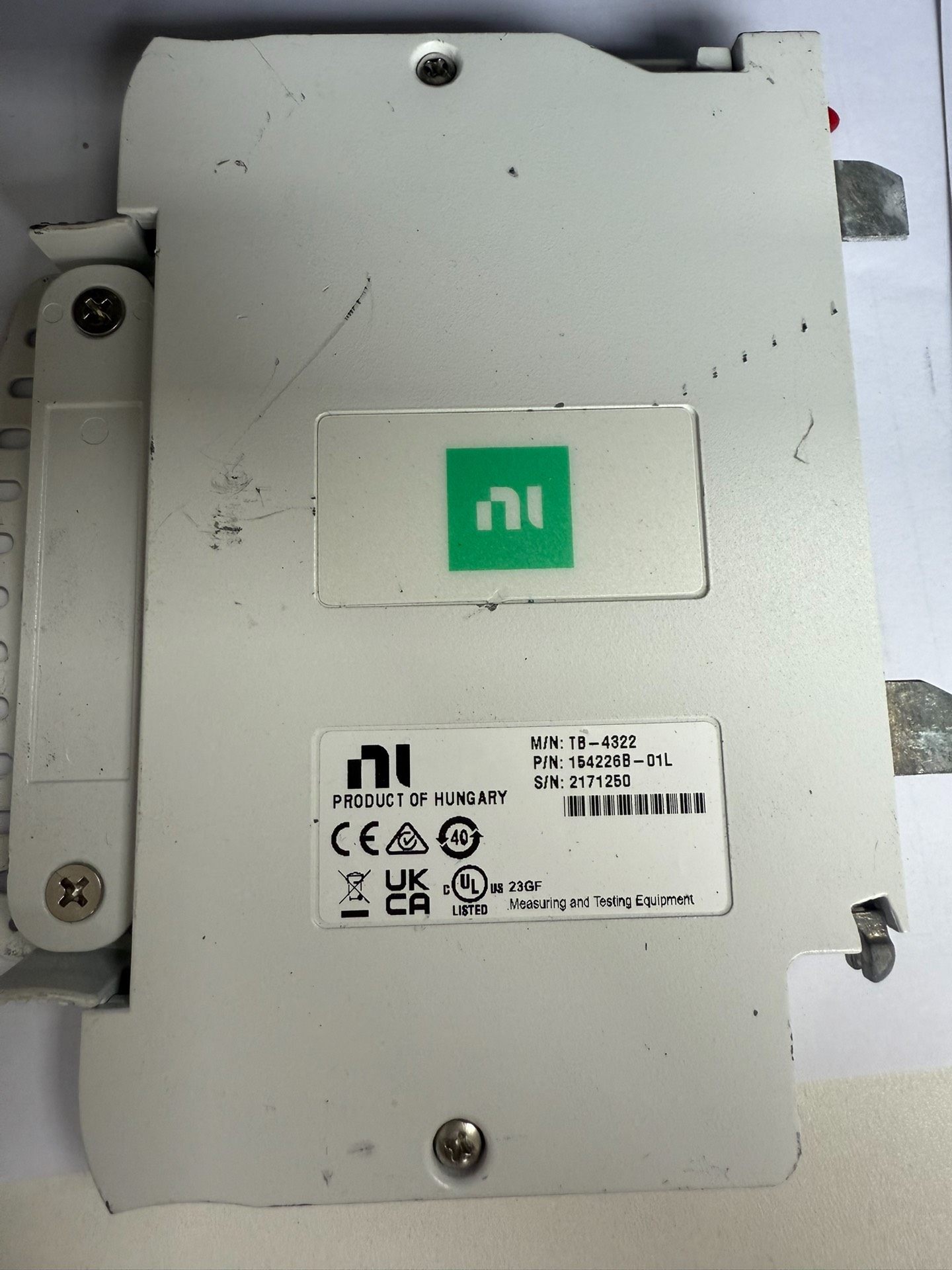 NI TB-4322  二手接线盒