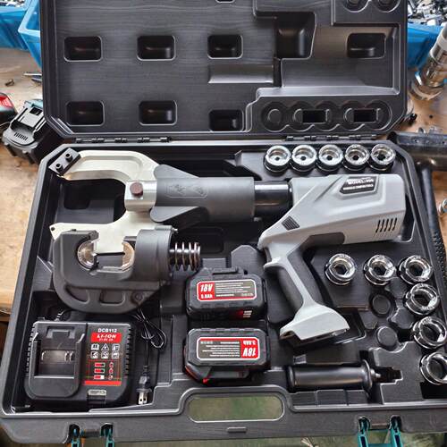 电动EZ400充电式压线钳液压钳电工双锂电端子连续压接钳液压