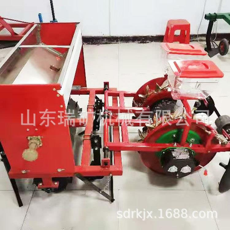 河北新款玉米大豆谷子高粱花生铺膜播种机免抠膜行距可调带施肥