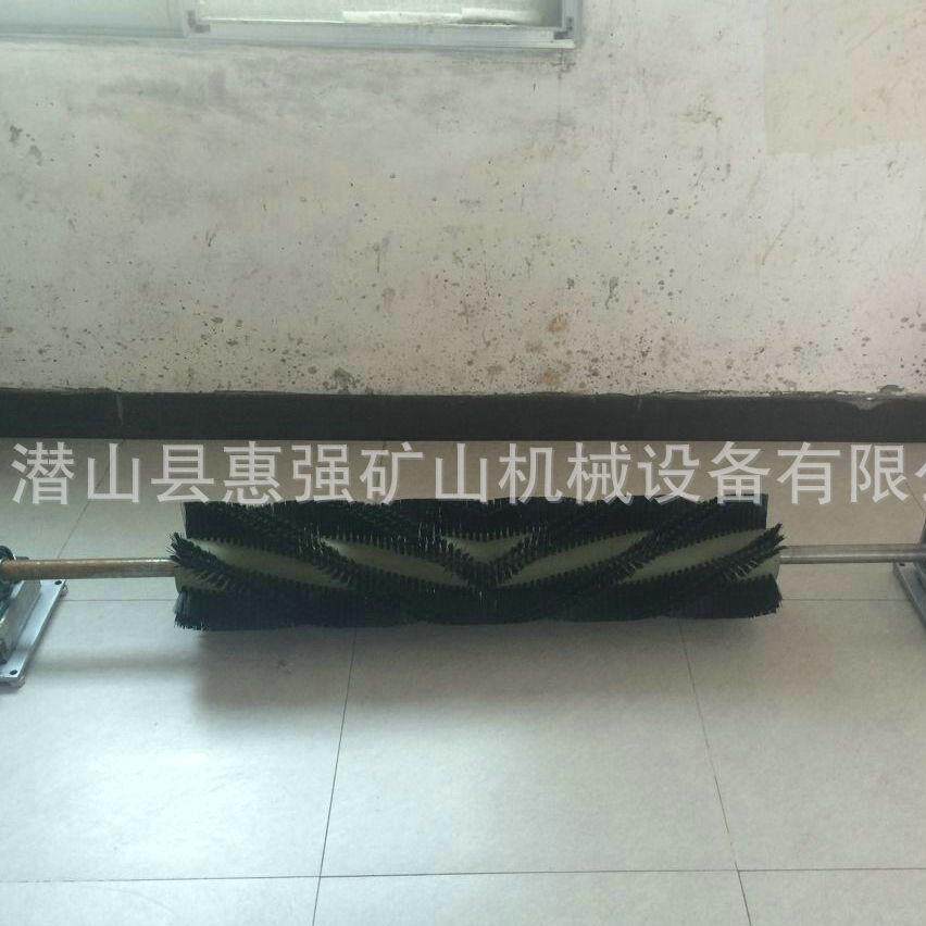 电动旋转尼龙毛刷毛刷辊清扫器皮带输送耐磨刮泥板高效传送带