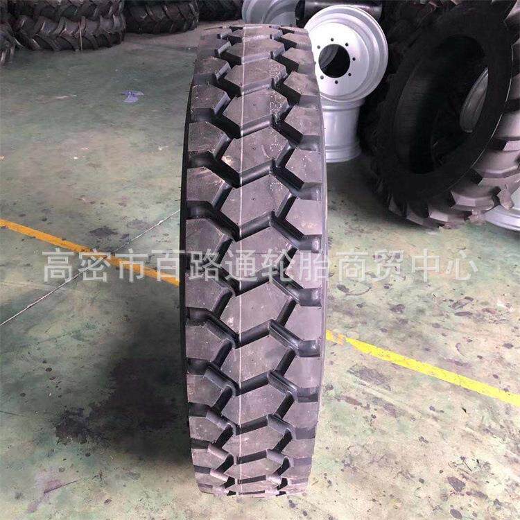 1200R24 矿花宽体自卸车轮胎花纹加深耐磨防扎