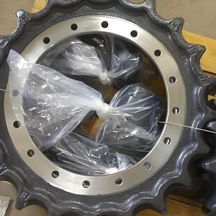 I级 00件27于推土机130配0大齿轮QZB轴 件用号10Y