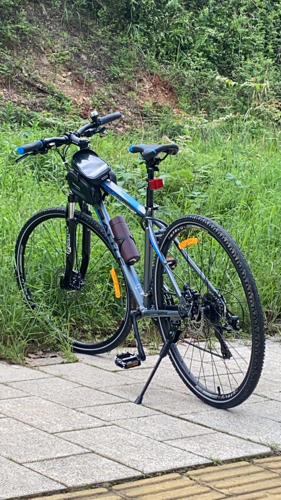 Гибридный велосипед Battle B200 Shimano 27 скоростей, колеса 700C, алюминиевая рама, дорожный городской байк photo review