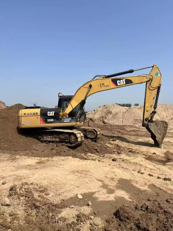 11月13日北京卡特320挖掘机网络拍卖公告