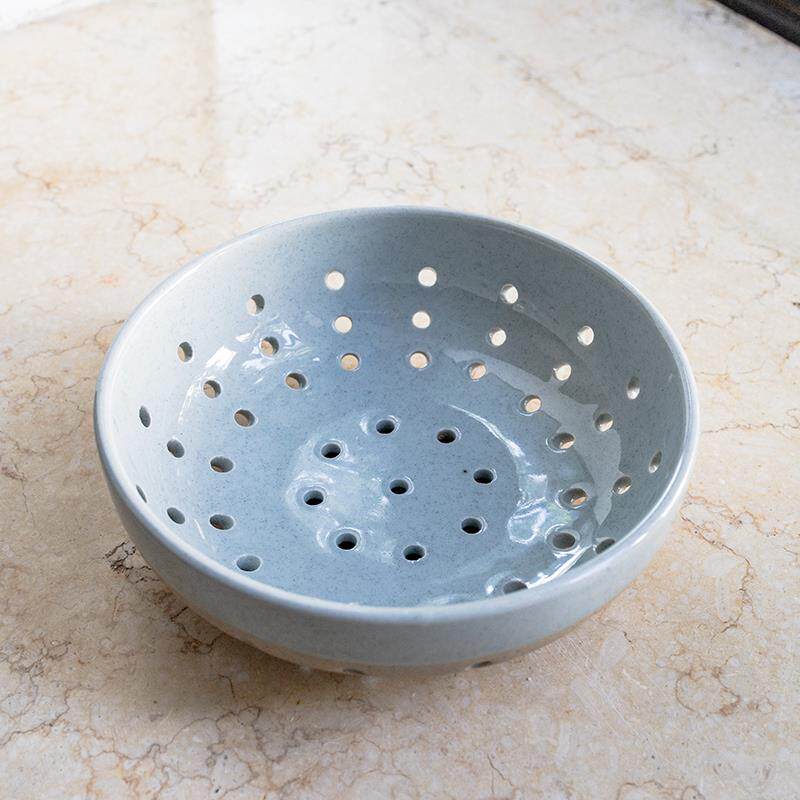 北欧蓝色沥水碗水果碗陶瓷窑变防锈水果盆多孔水饺盘带孔蒸碗蒸盘