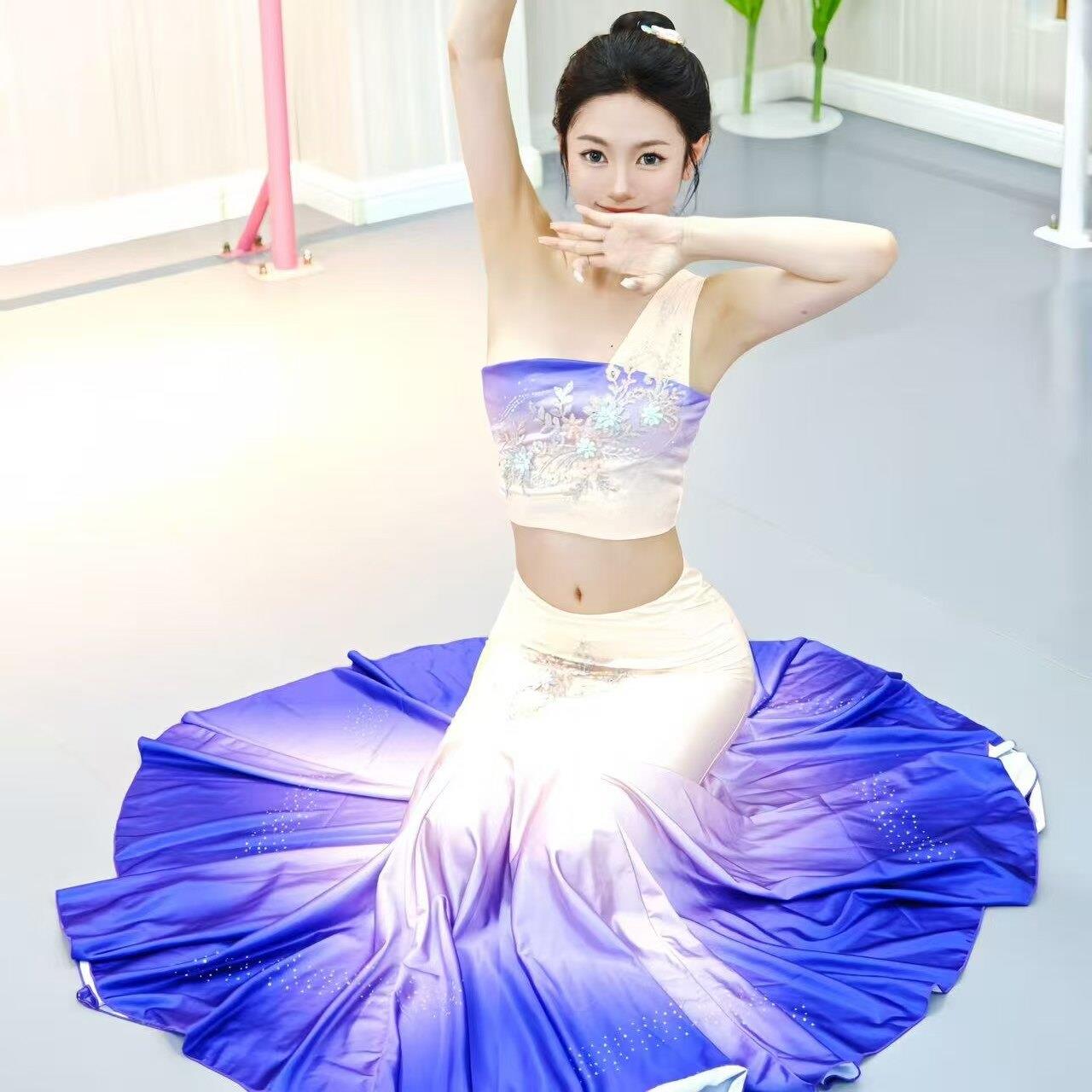包臀修身原创傣族舞蹈演出服装女艺考飘逸舞台表演服大裙摆练习裙