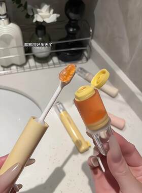 折叠二合一牙刷创意旅行自带牙膏仓软毛牙刷外出出差便携独立套装