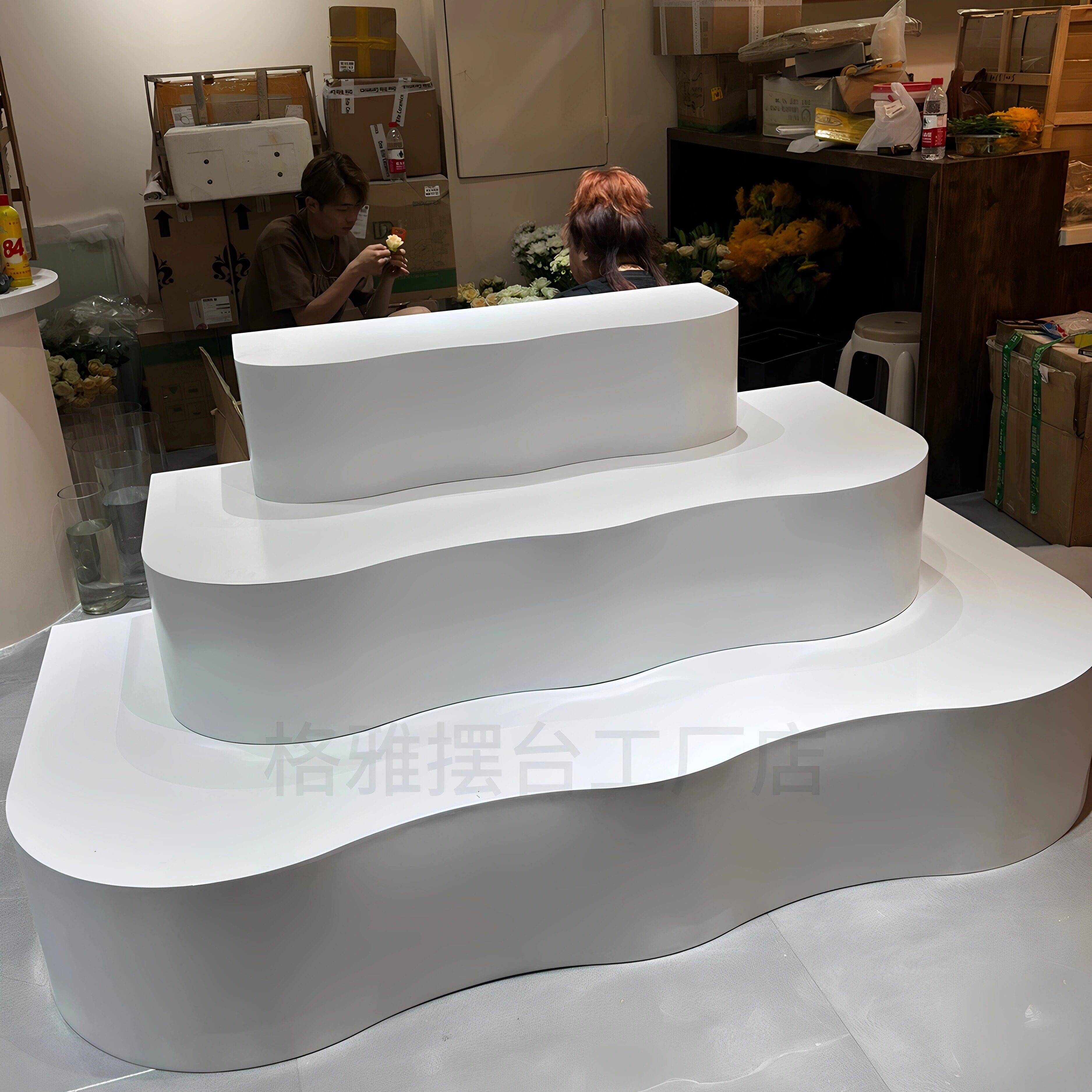 花店中岛展示台摆台橱窗道具陈列台高低组合流水台定制工厂直营