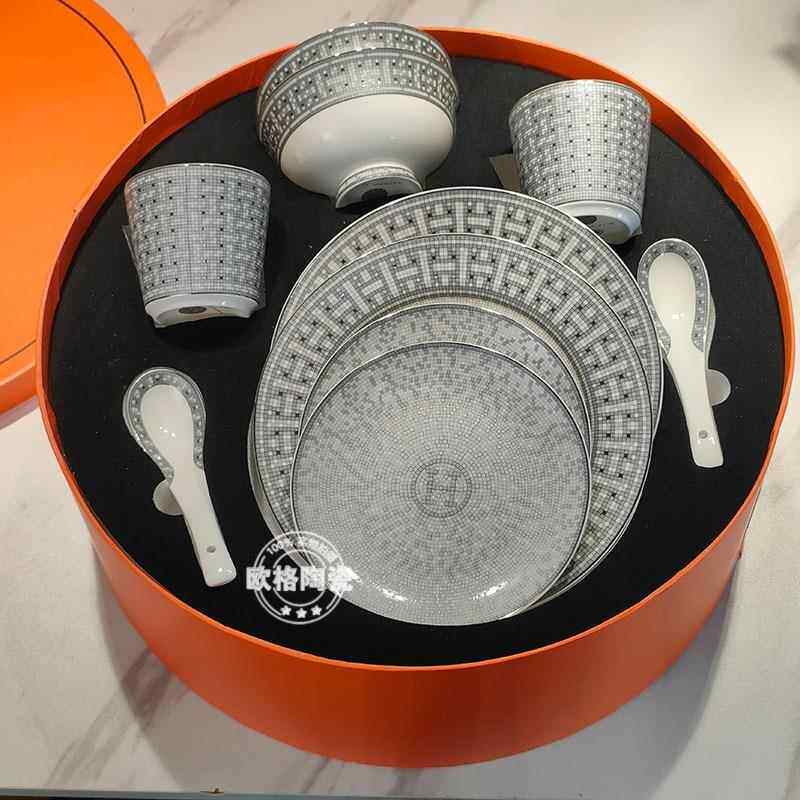 欧式灰色马拉车骨瓷餐具套装家用轻奢2人份10件套碗勺盘子高级感