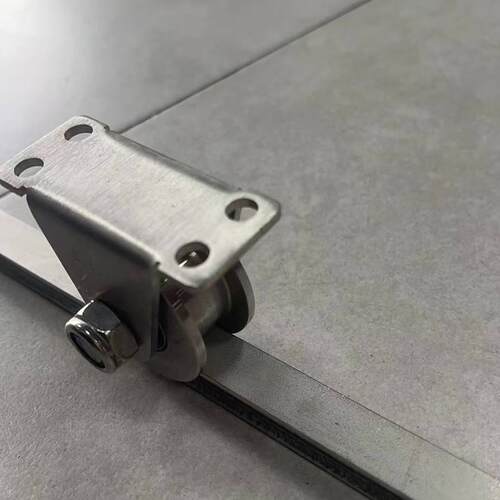 不锈钢轨道15x12mm扁方轨庭院平移门路轨地面冲孔明装公母扣设计