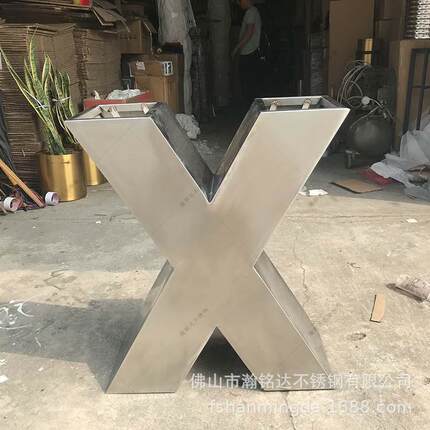 供应字母花器 商场美陈庭院异形不锈钢花盆 户外学校广场景观花钵