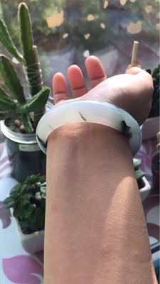如何评价正玉堂天然玉镯子怎么样，到底是不真假，还是水货？