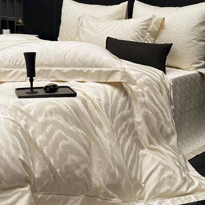 简约时尚轻奢风兰精天丝棉床盖四件套四季通用主卧室加厚床香槟