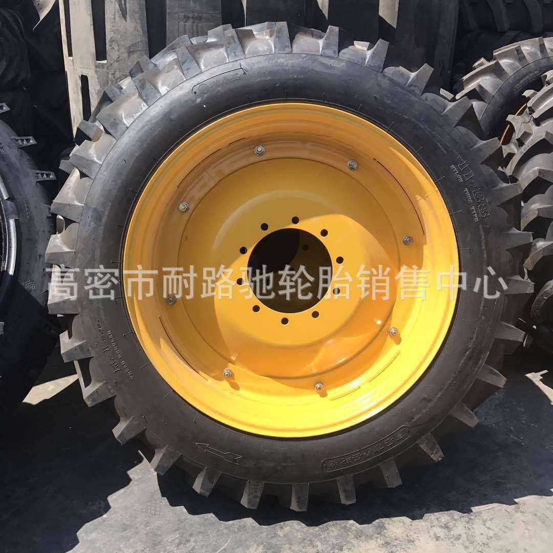 约翰迪尔1404拖拉机改加高窄轮胎后轮1.92米前轮1.5米配钢圈