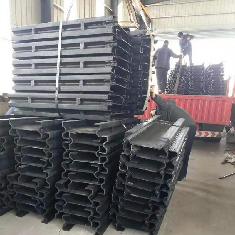 山东厂家刮板机用中部槽 质量高 量大价优刮板输送机中部槽