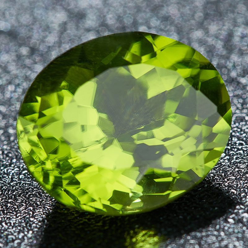 批发源头捡漏价 4.3克拉橄榄石裸石戒面彩色宝石 支持私人定制