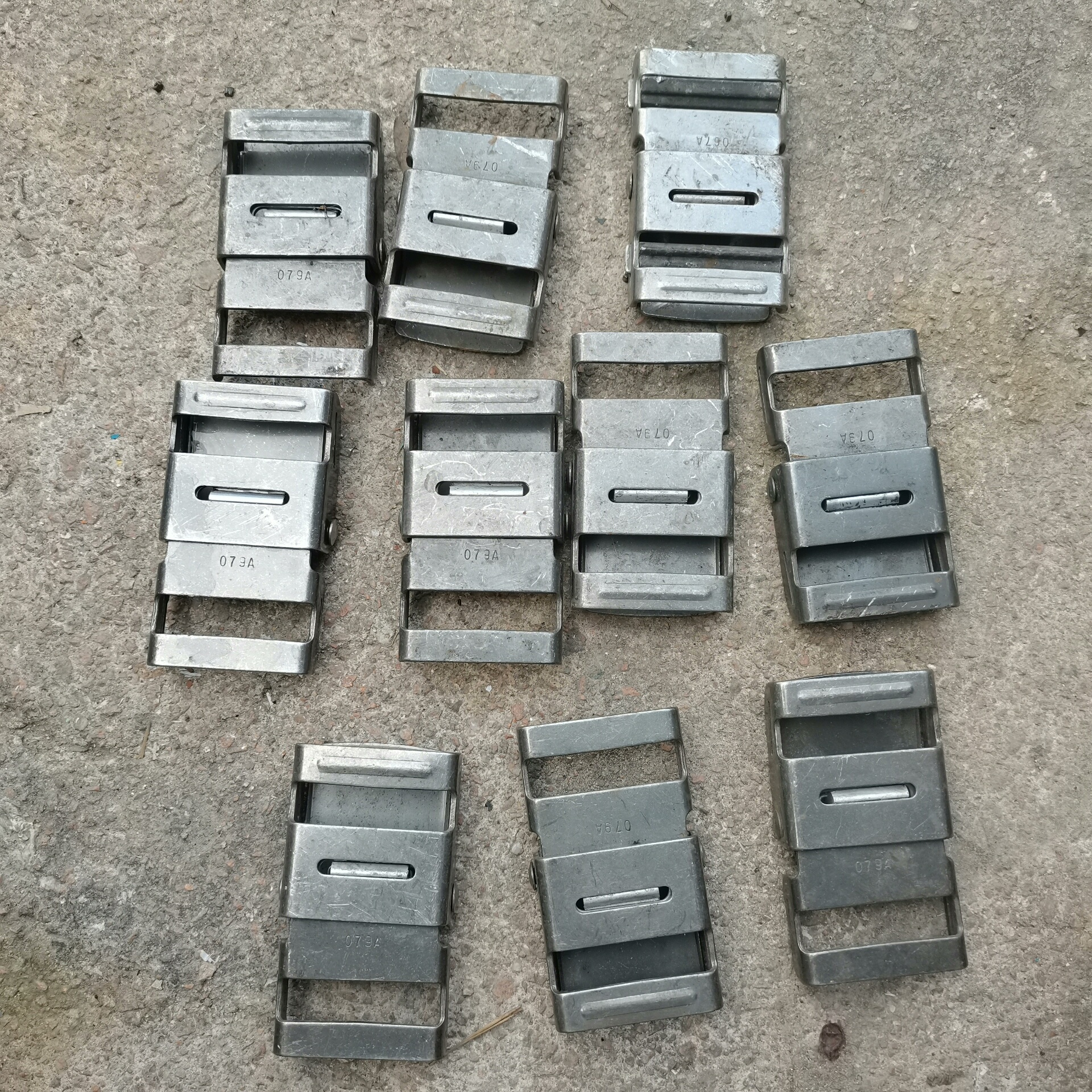 飞机飞行员安全扣。缺件。不完整。打包价出。