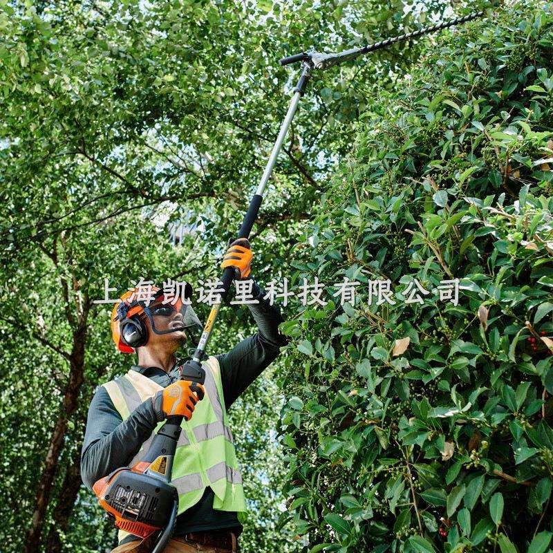 富世华绿篱机525HE3高枝宽带绿篱机二冲程园林绿篱修剪机胡斯华纳