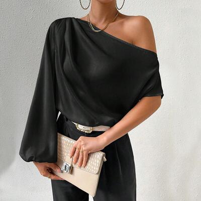 Women's slanted shoulder long sleeved off shoulder slanted