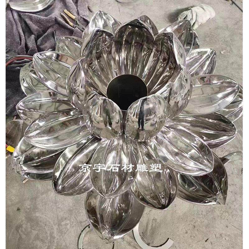 不锈钢镜面莲花雕塑镂空荷花抽象花朵植物户外售楼部水景摆件定制