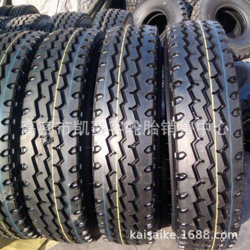 外贸出口载重卡车轮胎1200R20 295 315/80R22.5子午线钢丝胎