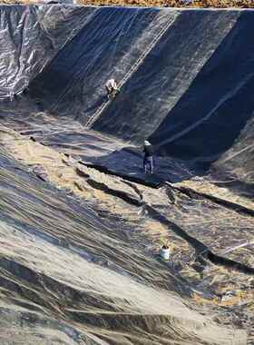 彩色工膜防渗膜家鱼塘养土殖膜黑色dXMAhpe防水板厂垃圾填埋场土