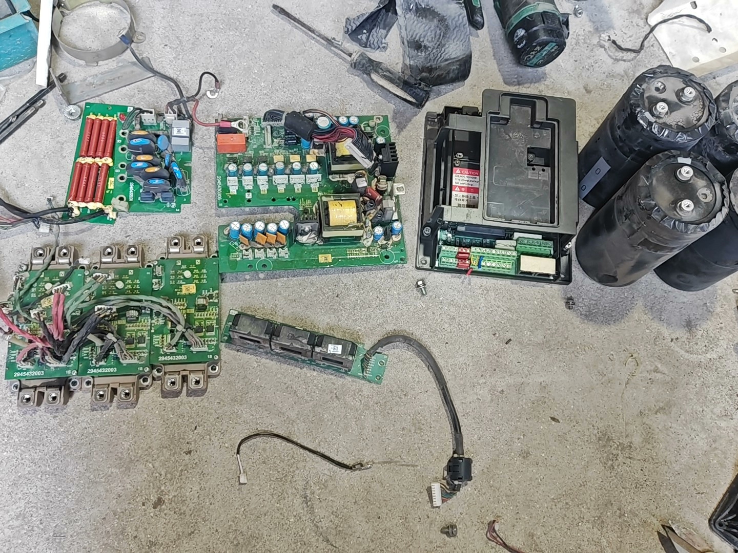 台达CP2000 132KW变频器 主板 驱动板