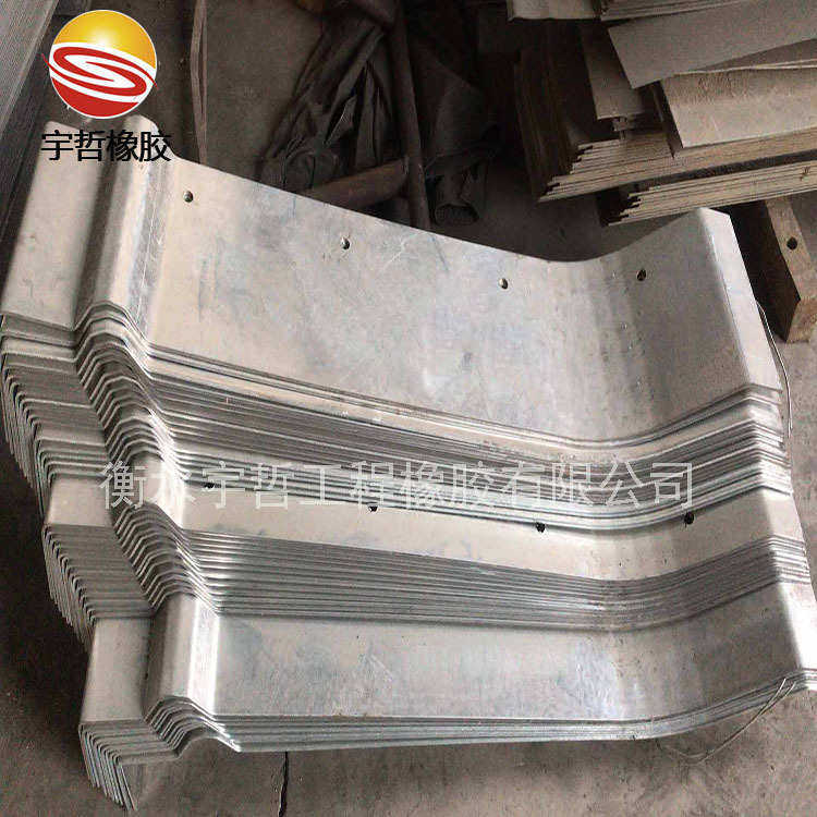 道墙式护栏伸缩缝墙立式护栏钢板镀锌伸缩缝钢折板厂家定制,橡塑材料及制品,其他橡胶制品,淘宝优惠券,粉丝福利购,淘宝优惠卷