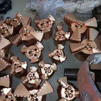 厂家直销烧结体 复合片PDC钻头 胎体钻头优质复合片性价比高