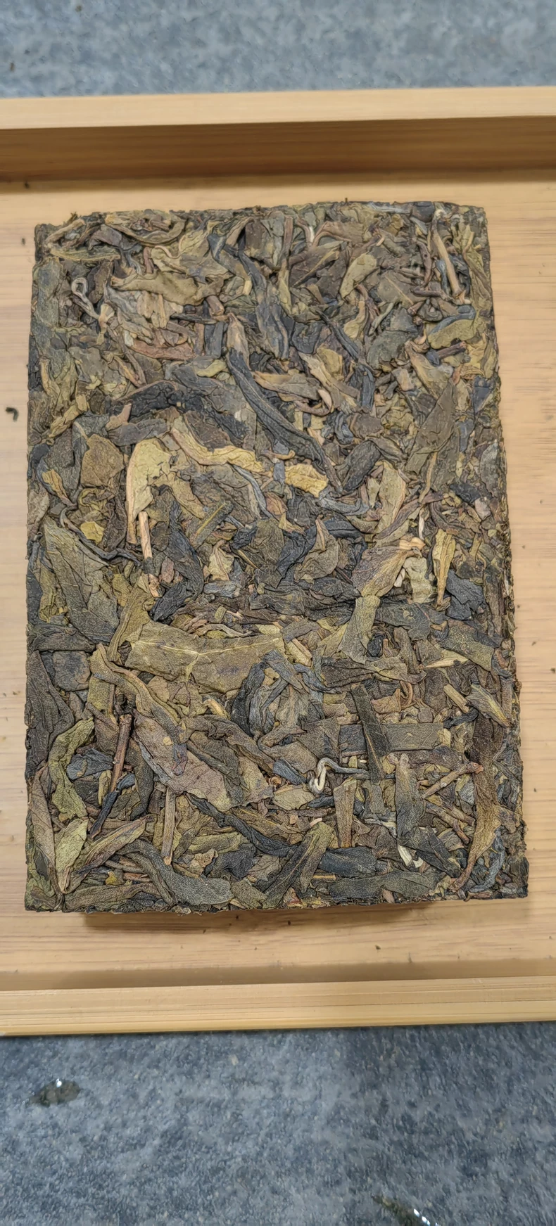 2012年冰島老寨黃金葉磚 500克一磚 頭春古樹老茶 普洱茶 BUASHOP普洱老茶